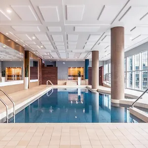 Hotel Warwick Le Crystal -
